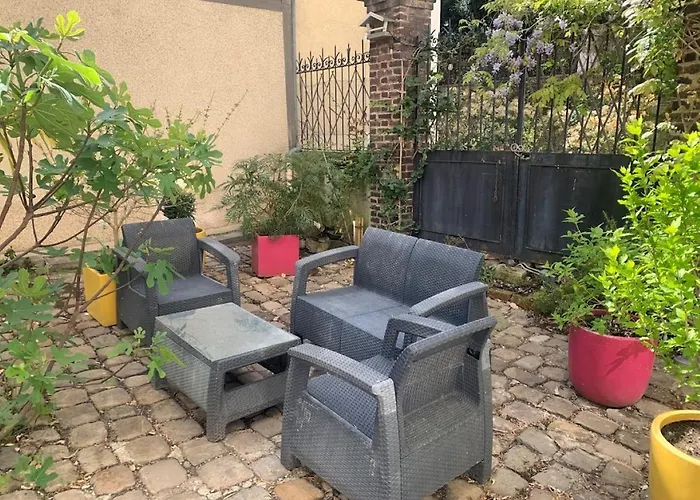2 Chambres Et Une Terrasse A Paris!
